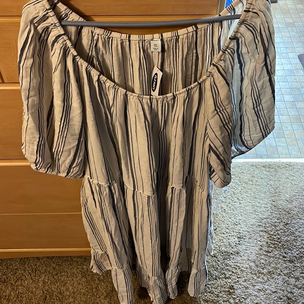Old Navy white dress with blue stripes - size xxl